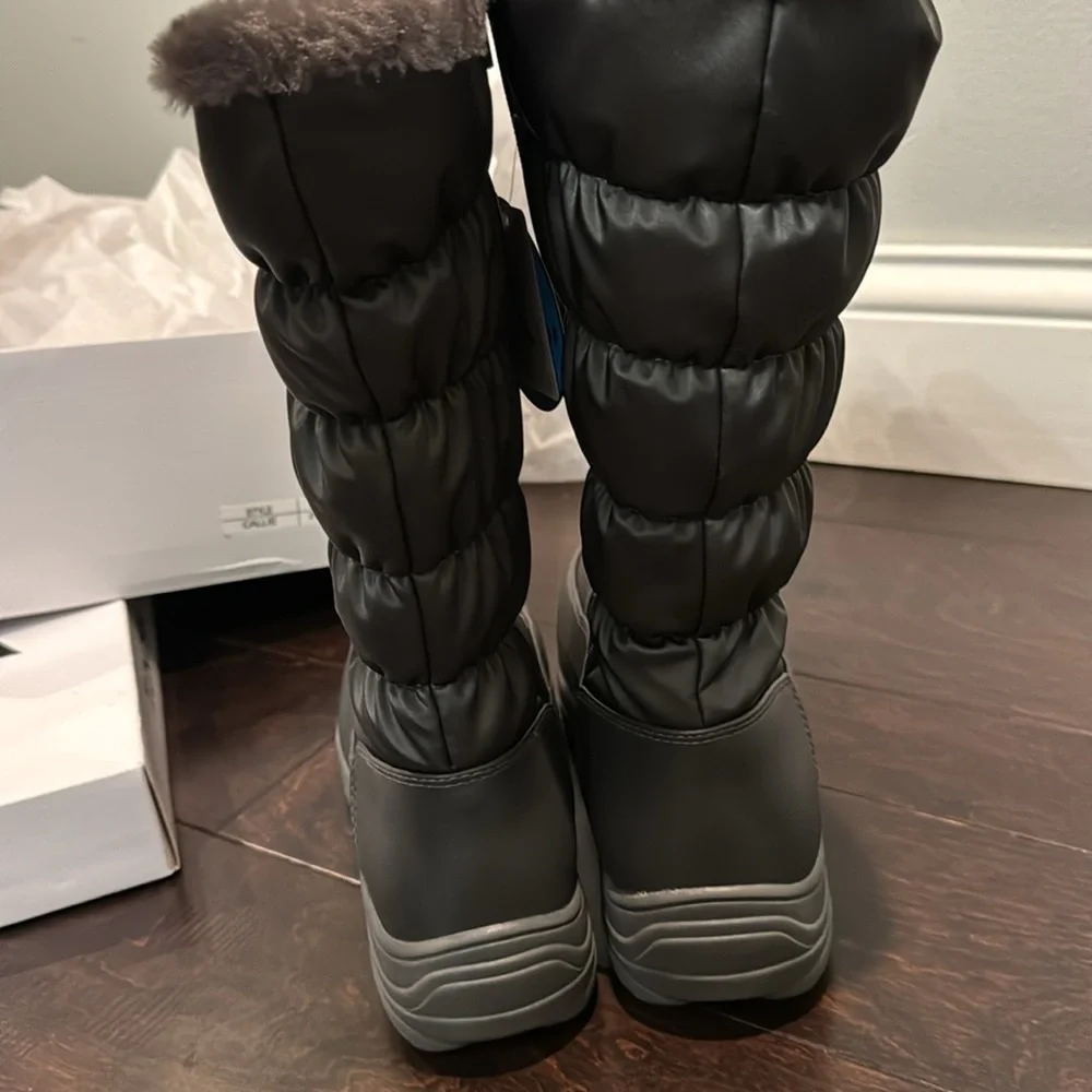 Tundra Callie waterproof winter boot NIB 9M